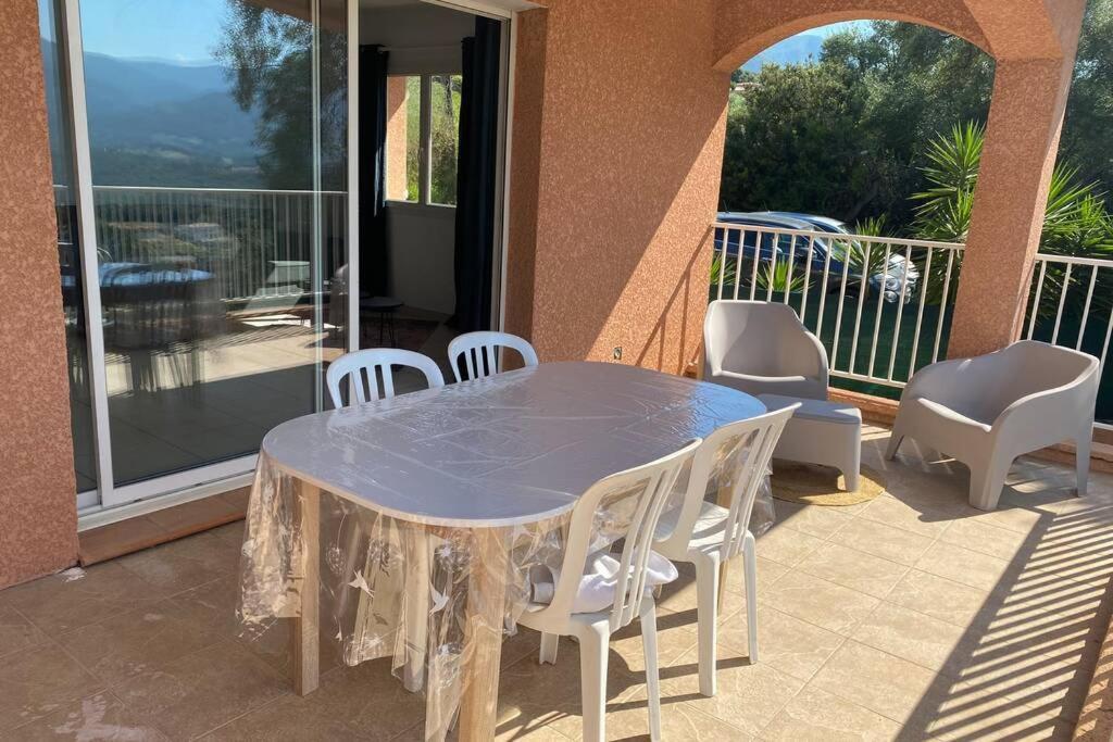Joli F3 De 60M2 Avec Balcon Daire Bastelicaccia Dış mekan fotoğraf