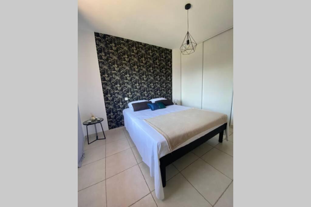 Joli F3 De 60M2 Avec Balcon Daire Bastelicaccia Dış mekan fotoğraf