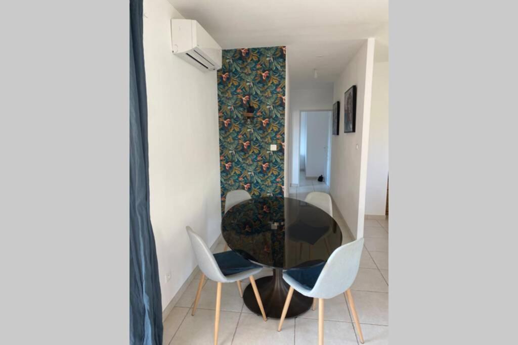 Joli F3 De 60M2 Avec Balcon Daire Bastelicaccia Dış mekan fotoğraf