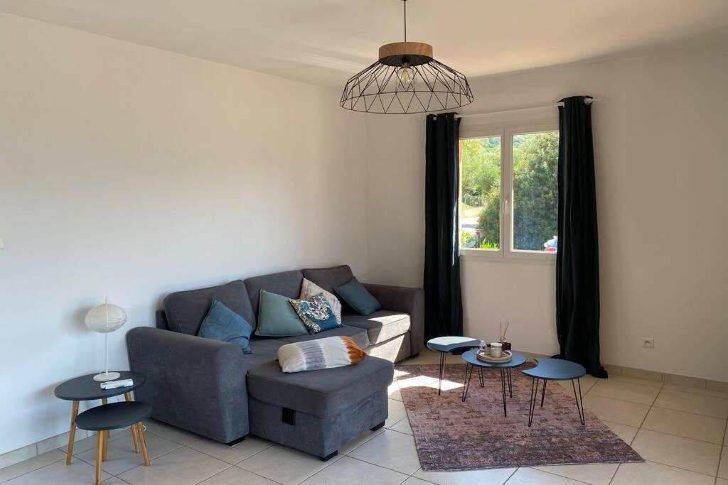 Joli F3 De 60M2 Avec Balcon Daire Bastelicaccia Dış mekan fotoğraf