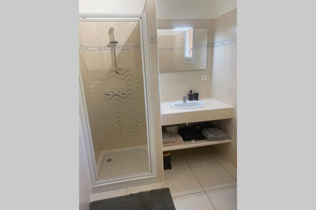 Joli F3 De 60M2 Avec Balcon Daire Bastelicaccia Dış mekan fotoğraf